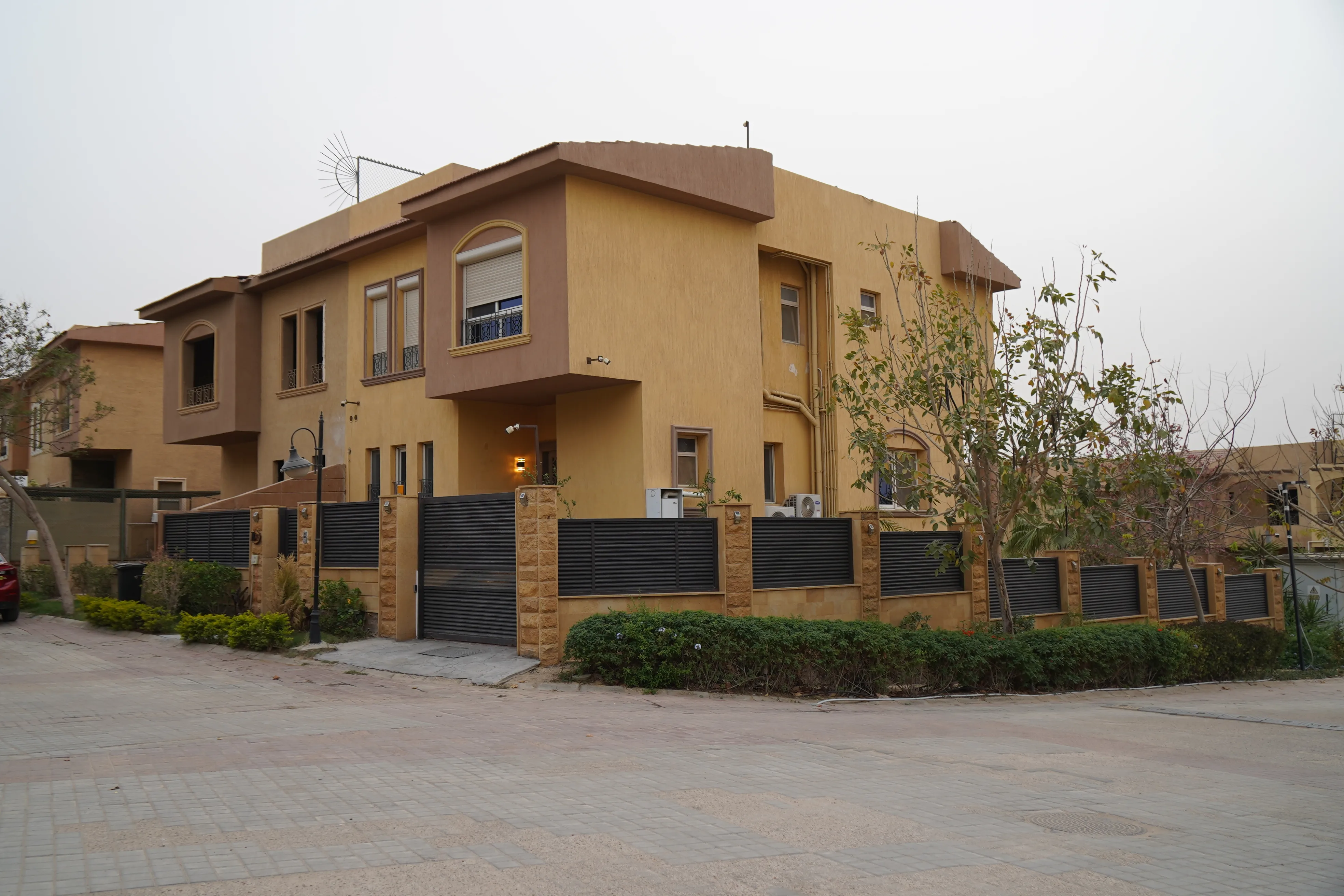خارجي - صورة 02